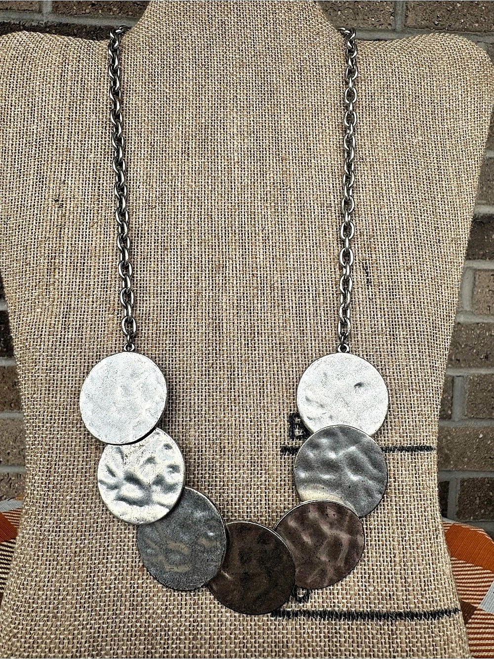 Paparazzi Hammered Silver Disc Tiered Collar Necklace